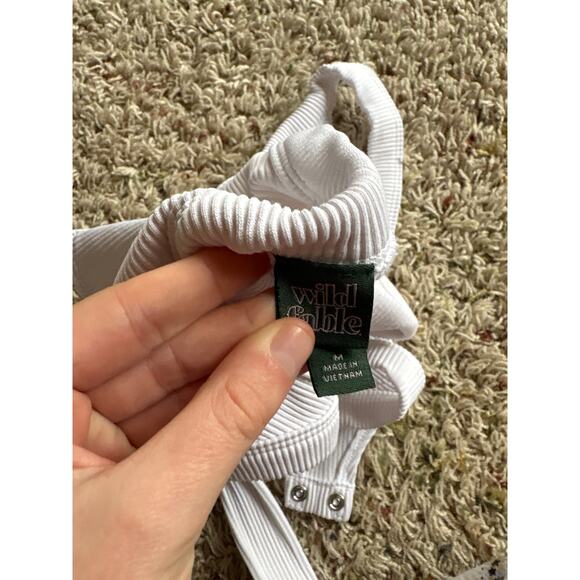 Wild Fable White Ribbed Thong Sleeveless Body Suit Women's Size M - Picture 3 of 3